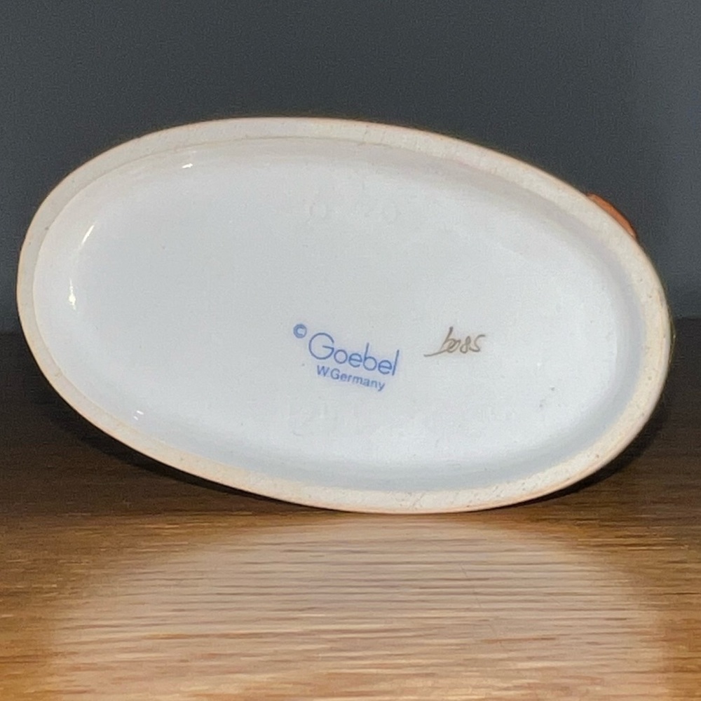 ❤️ HUMMEL - Sensitive Hunter - w Germany ceramic PRICE DROPPED - Picture 6 of 9
